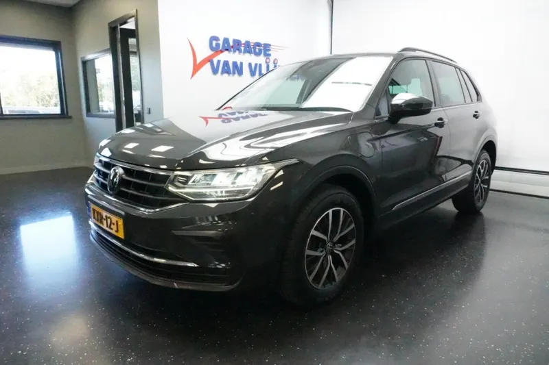 Volkswagen Tiguan (2022)