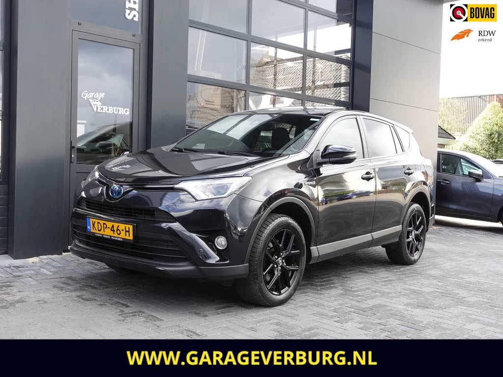 Toyota RAV4 (2018) — foto 1