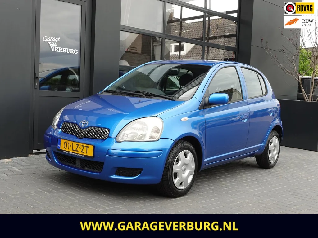 Toyota Yaris (2003) — foto 1