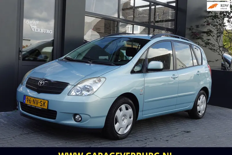 Toyota Corolla Verso (2004)