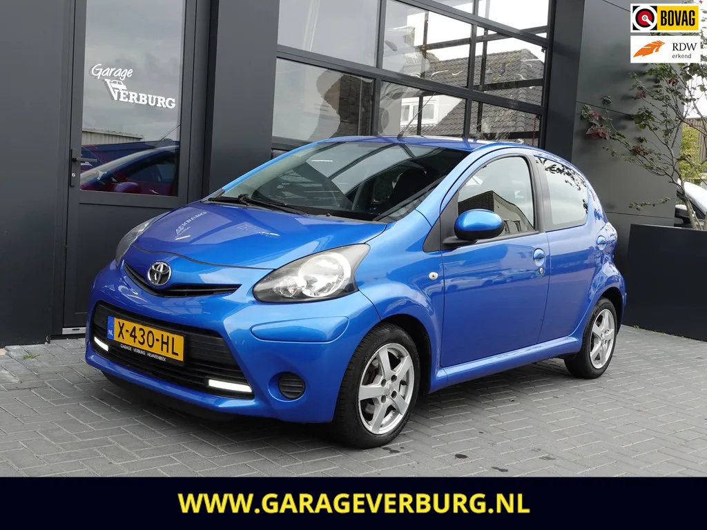 Toyota Aygo (2013) — foto 1