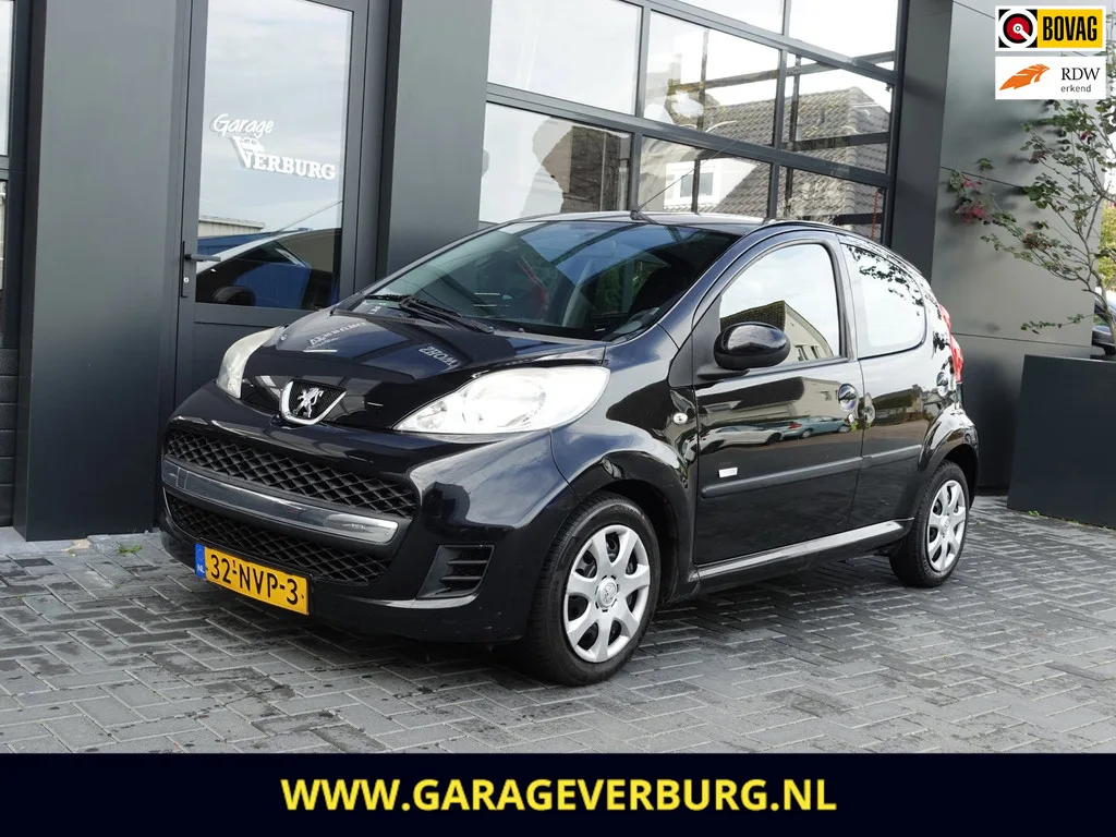 Peugeot 107 (2010) — foto 1