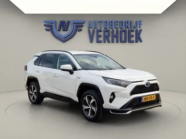 Toyota RAV4 (2021) — foto 1