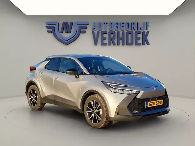 Toyota C-HR (2024) — foto 1