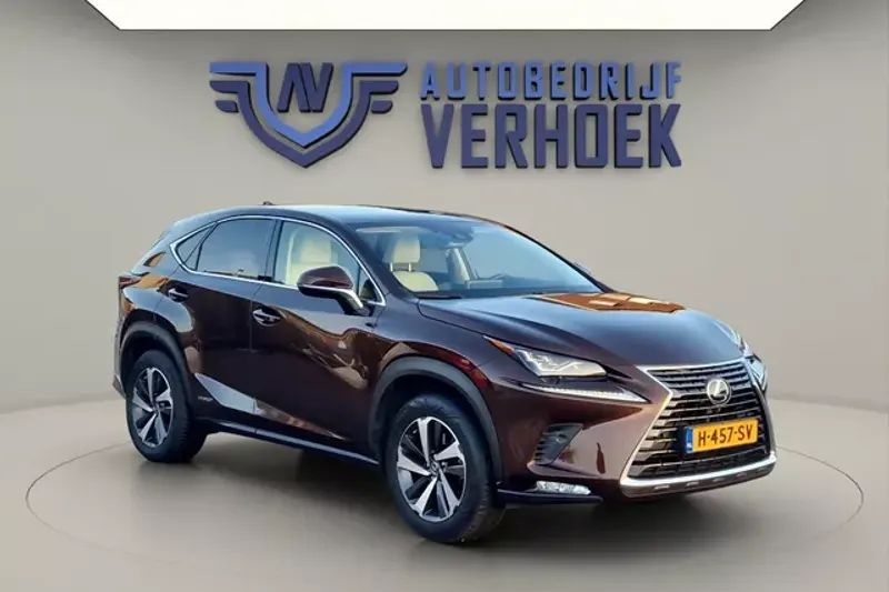 Lexus NX (2020)