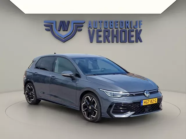 Volkswagen Golf (2025) — foto 1