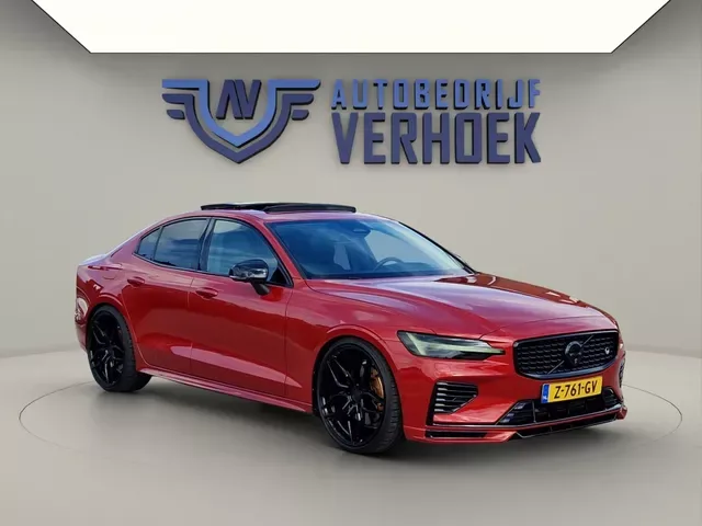 Volvo S60 (2024) — foto 1