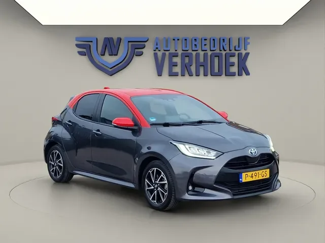Toyota Yaris (2022) — foto 1