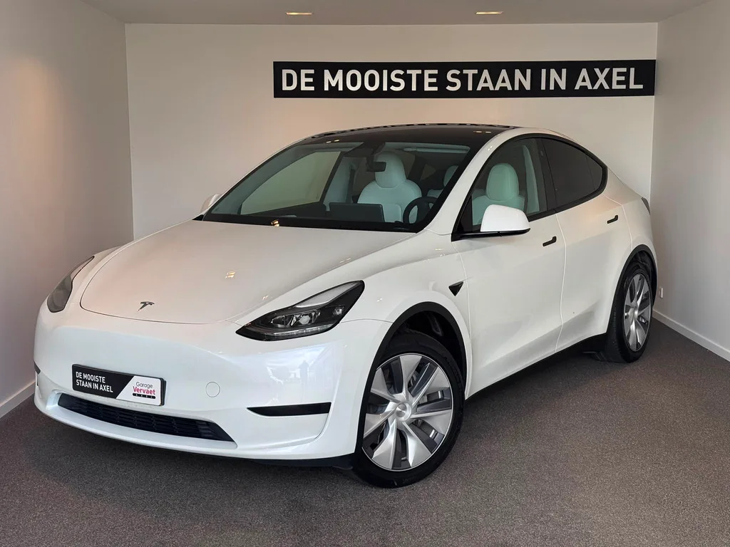 Tesla Model Y (2023) — foto 1