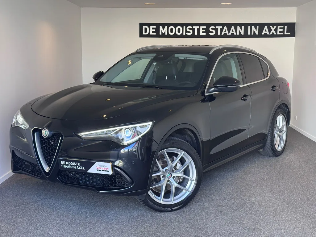 Alfa Romeo Stelvio (2018) — foto 1