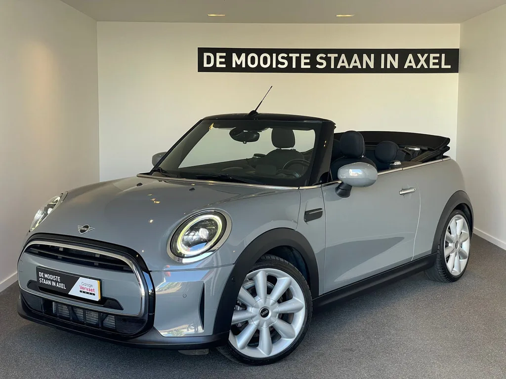 MINI Cabrio (2021) — foto 1