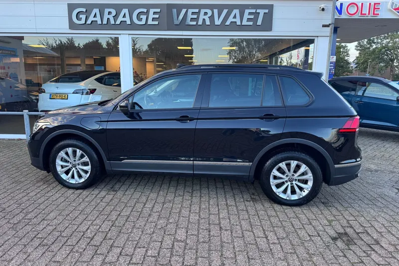 Volkswagen Tiguan (2022)
