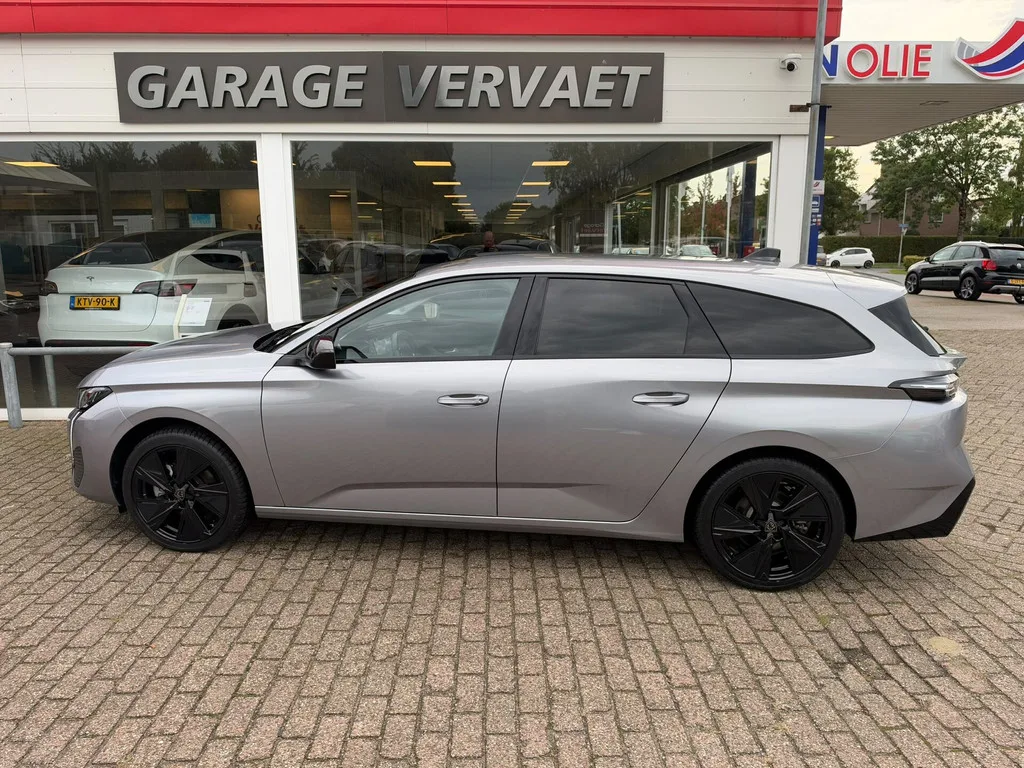 Peugeot e-308 (2024) — foto 1