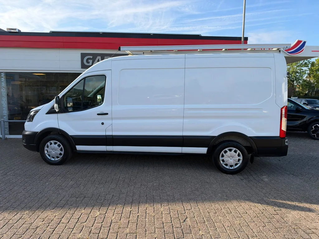 Ford Transit (2022) — foto 1