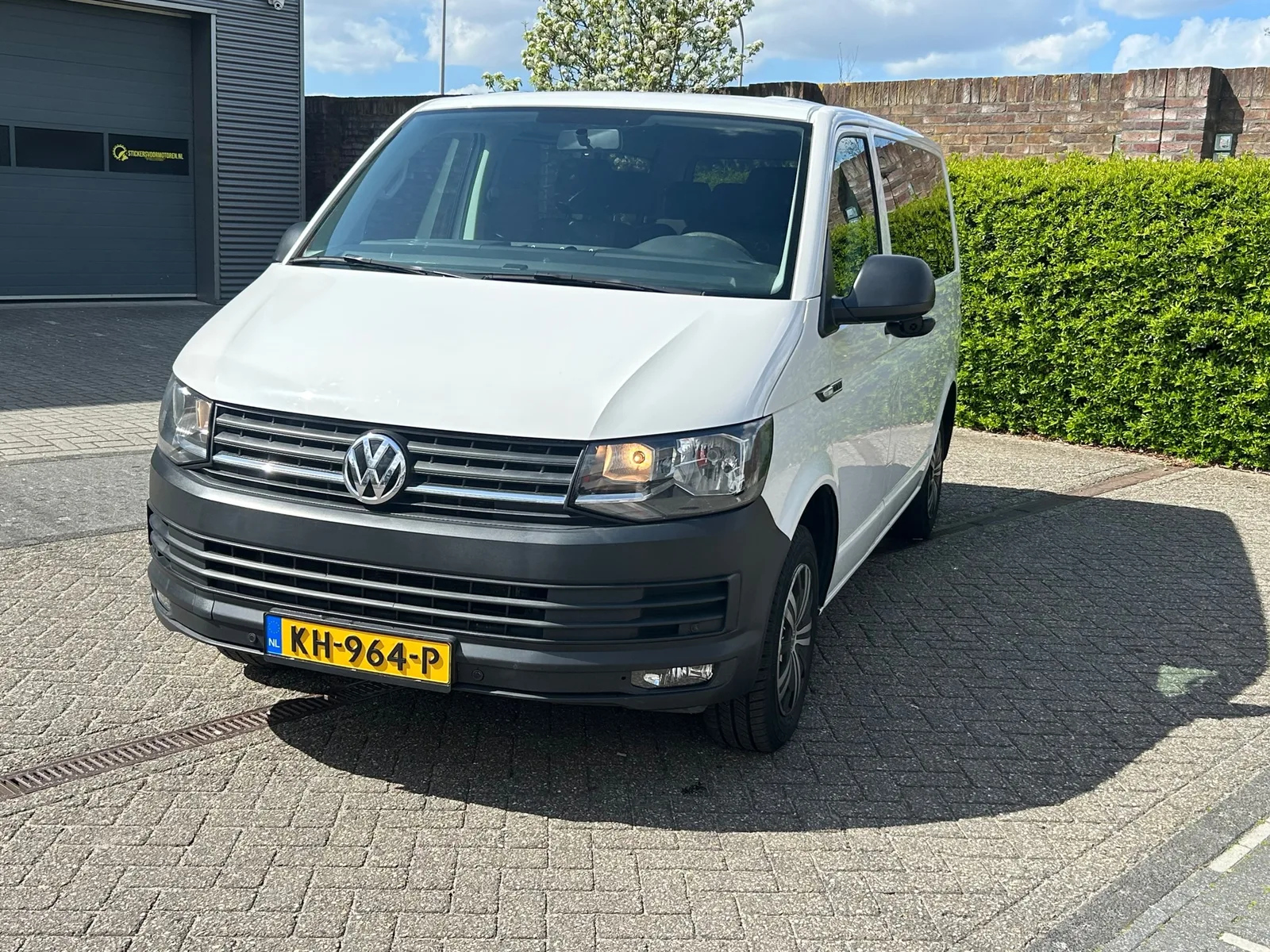 Volkswagen Transporter (2016) — foto 1