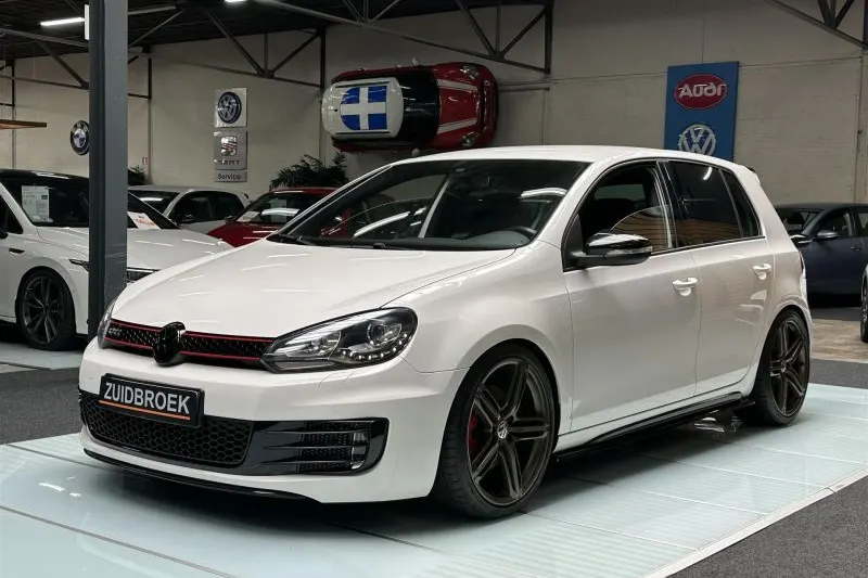 Volkswagen Golf (2010)