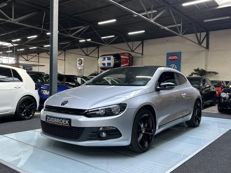 Volkswagen Scirocco (2011) — foto 1