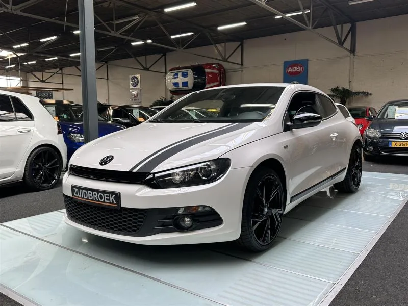 Volkswagen Scirocco (2012) — foto 1