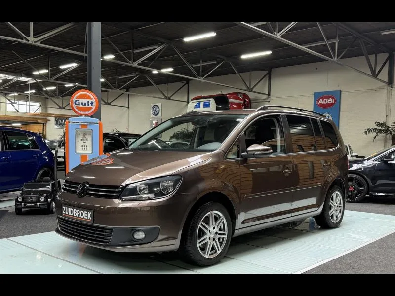 Volkswagen Touran (2011) — foto 1