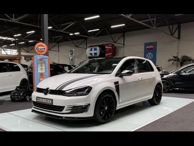 Volkswagen Golf (2015) — foto 1