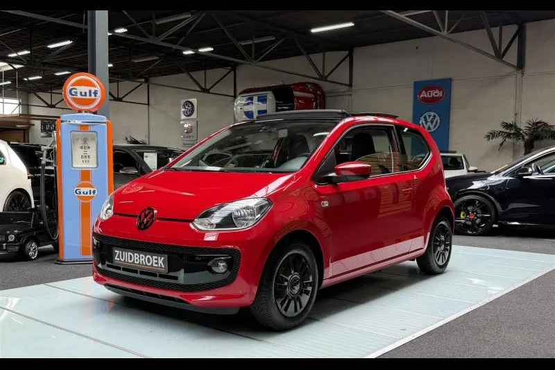 Volkswagen Up! (2013)