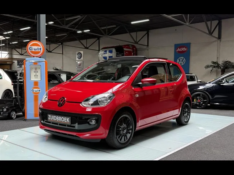Volkswagen Up! (2013) — foto 1