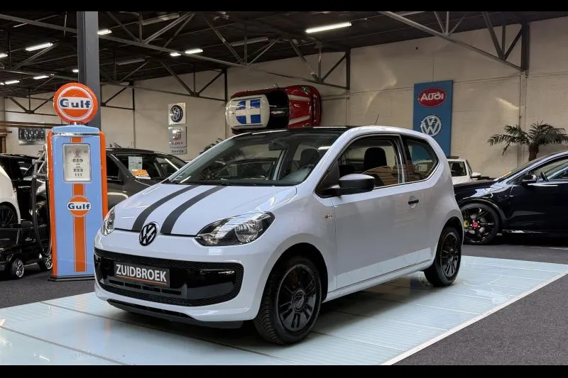 Volkswagen Up! (2013)