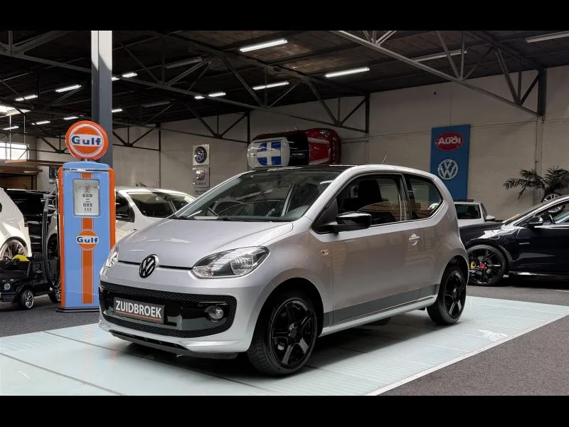 Volkswagen Up! (2014) — foto 1