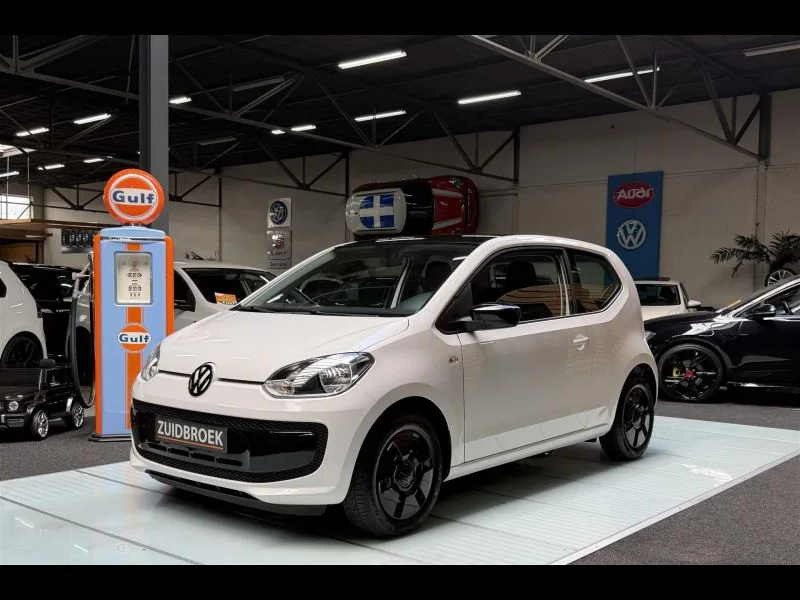 Volkswagen Up! (2015) — foto 1