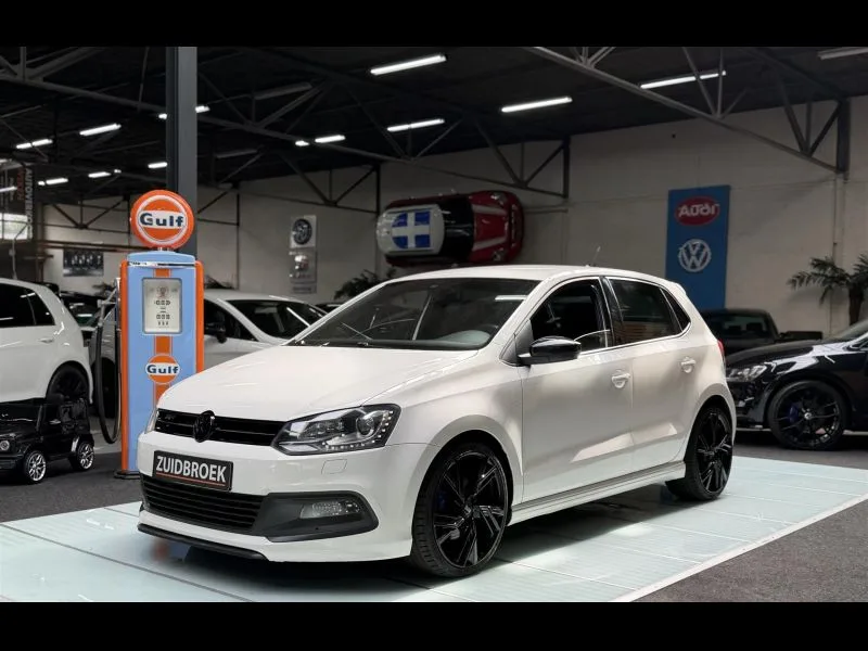 Volkswagen Polo (2012) — foto 1