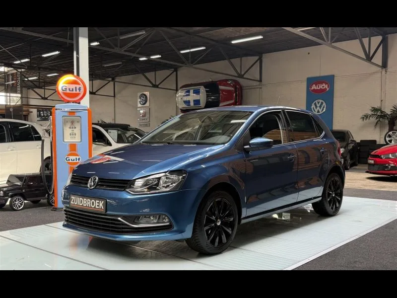 Volkswagen Polo (2015) — foto 1