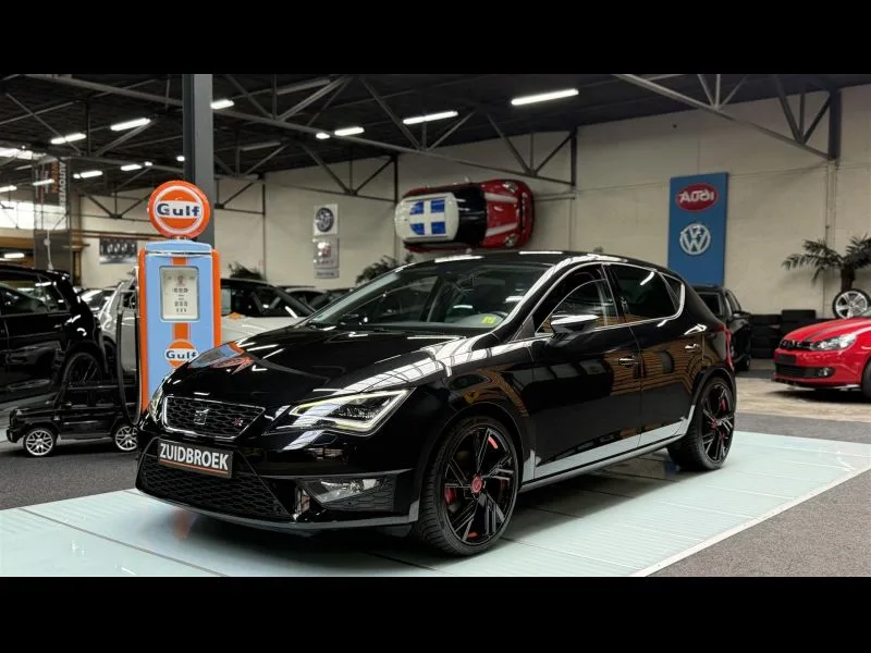 SEAT Leon (2013) — foto 1