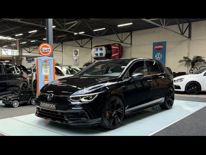 Volkswagen Golf (2020) — foto 1
