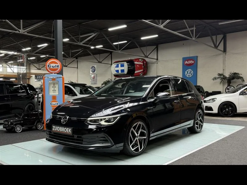 Volkswagen Golf (2020) — foto 1