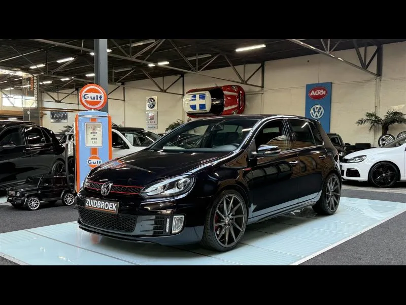 Volkswagen Golf (2010) — foto 1