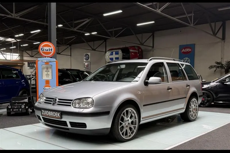 Volkswagen Golf (2003)
