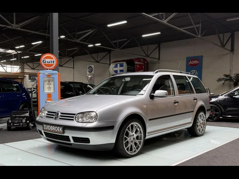 Volkswagen Golf (2003) — foto 1