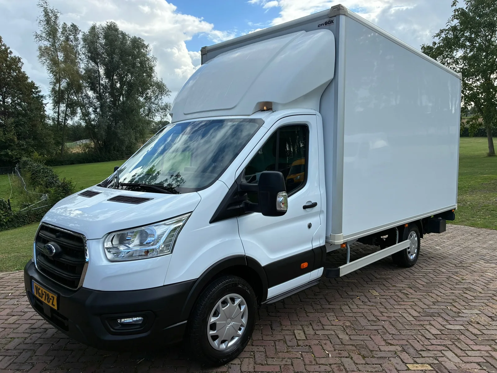 Ford Transit (2020) — foto 1