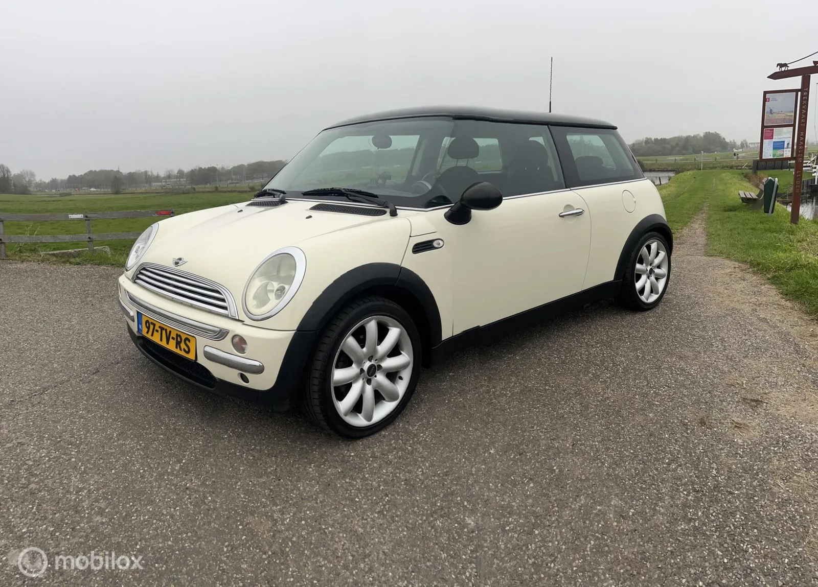 MINI One (2003) — foto 1