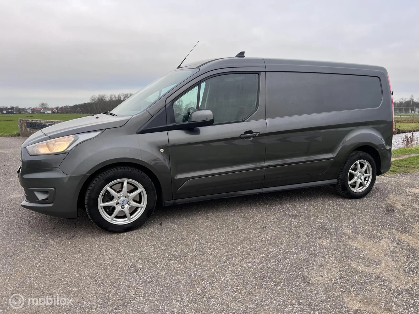 Ford Transit Connect (2021) — foto 1