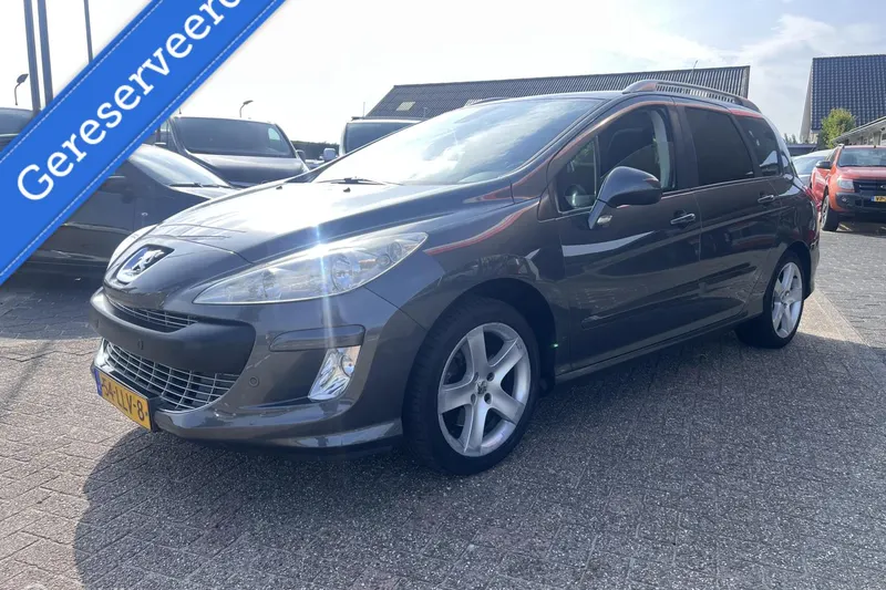 Peugeot 308 (2010)
