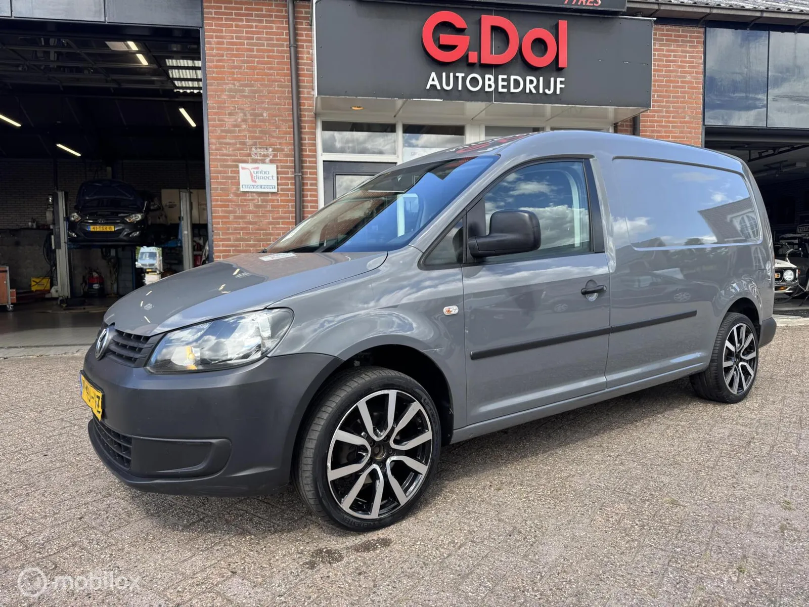 Volkswagen Caddy (2015) — foto 1