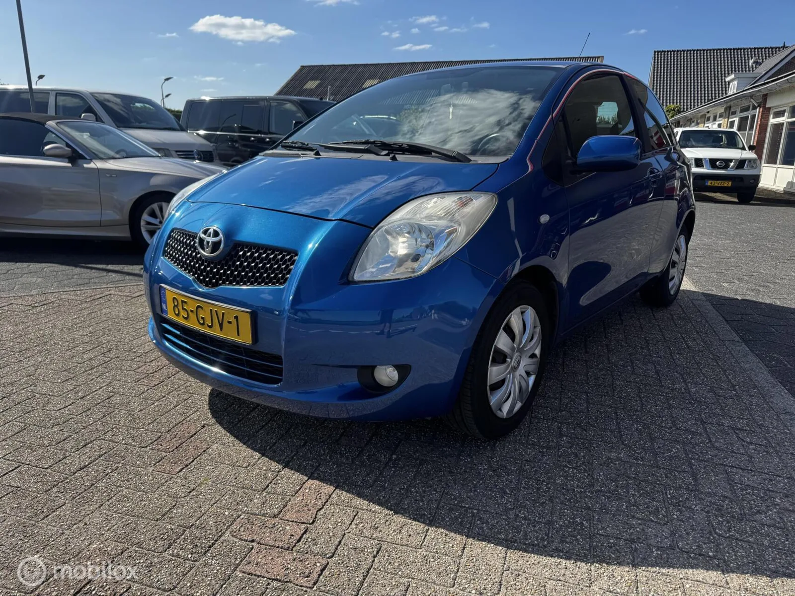 Toyota Yaris (2008) — foto 1