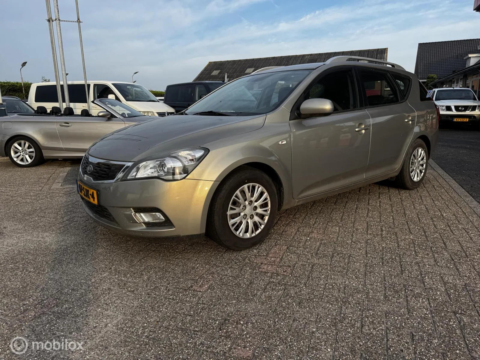 Kia Ceed (2011) — foto 1