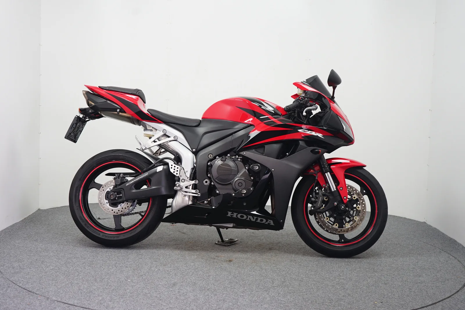 Honda CBR600RR (2007) — foto 1