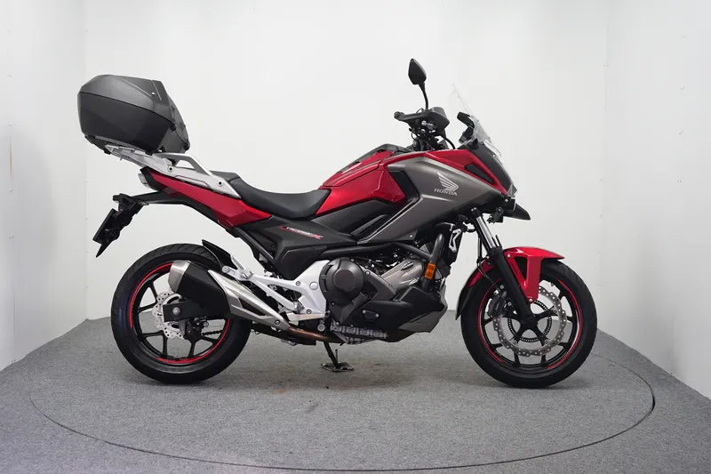 Honda NC750X (2020)