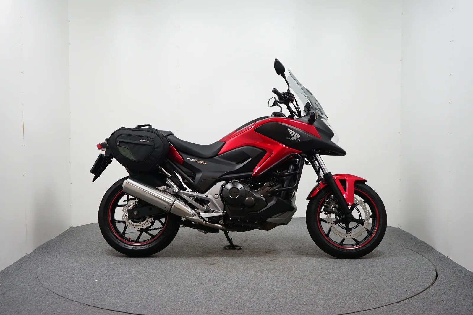 Honda NC750 XA (2014) — foto 1