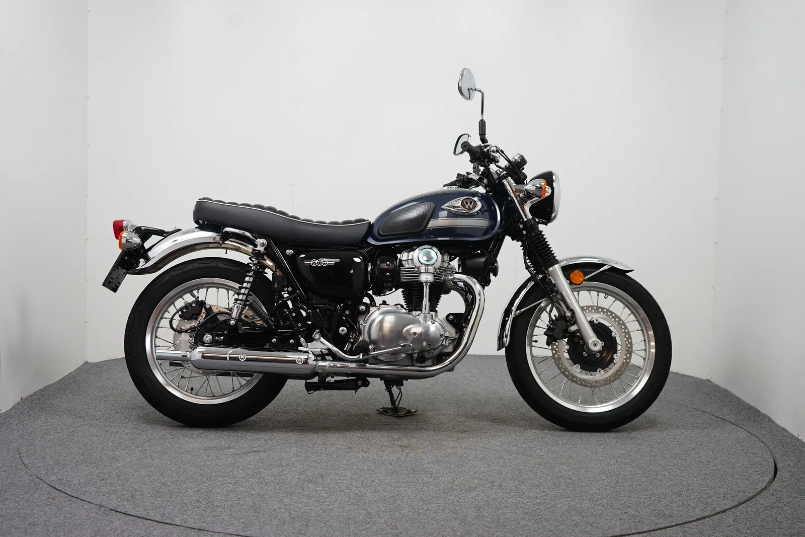 Kawasaki W800 (2023) — foto 1