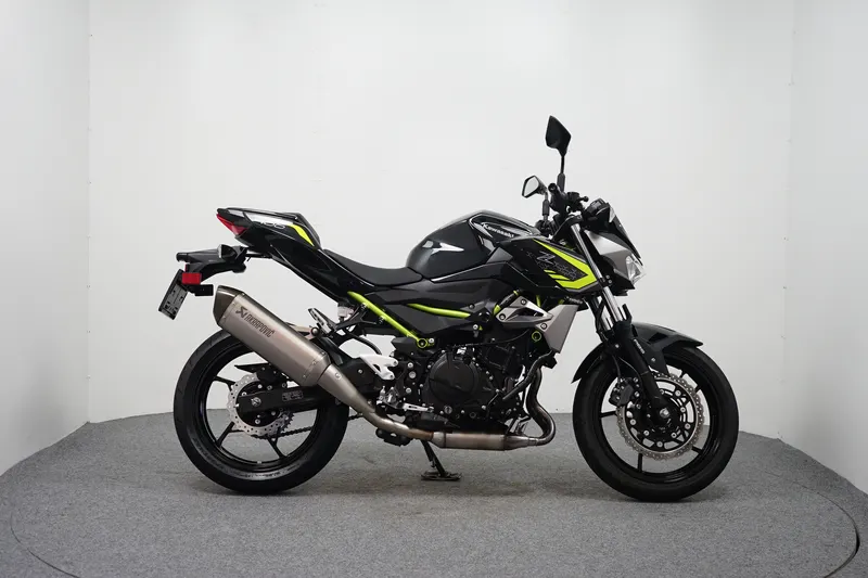 Kawasaki Z400 (2021)