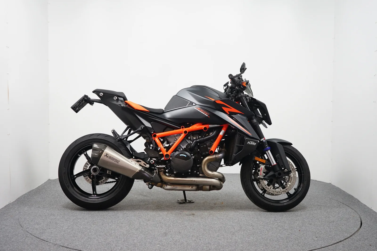 KTM 1390 Super Duke R (2025) — foto 1